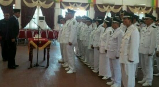 Bupati Lantik 65 PJ Lurah Dan Penghulu Sekabupaten Rokan Hilir