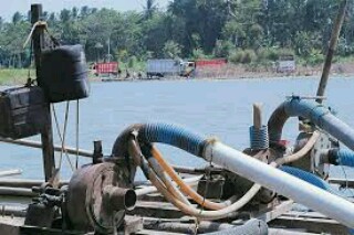penambang pasir ilegal-320x213