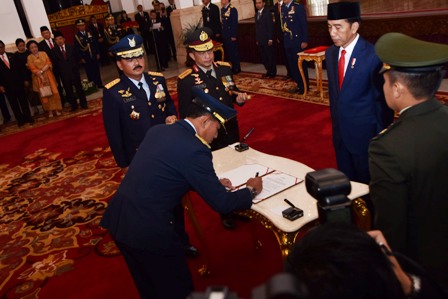 DSC_EEEEEEEMEDIATRANS6121